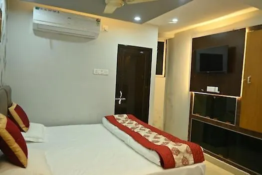 Aroha Homestay バラナシ